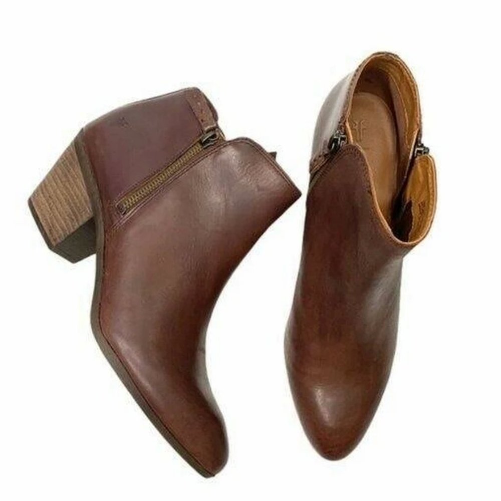 Frye Judith Double Zip Ankle Boots in Whisky
